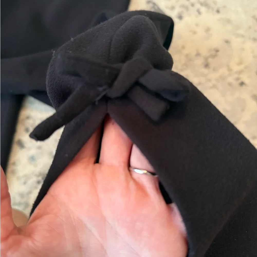 Kate Spade Black Trousers with Bow detail size 4